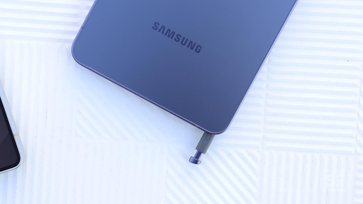 Samsung dường như đang cân nhắc loại bỏ bút S Pen khỏi dòng Galaxy S Ultra của mình Samsung dường như đang cân nhắc loại bỏ bút S Pen khỏi dòng Galaxy S Ultra của mình