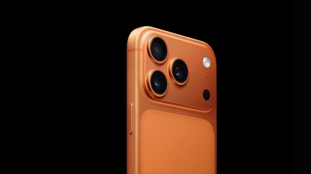 Tông Cam Vũ Trụ nổi bật, tươi tắn của iPhone 17 Pro giúp thiết bị dễ nhận diện và thể hiện phong cách cá tính khác biệt Tông Cam Vũ Trụ nổi bật, tươi tắn của iPhone 17 Pro giúp thiết bị dễ nhận diện và thể hiện phong cách cá tính khác biệt