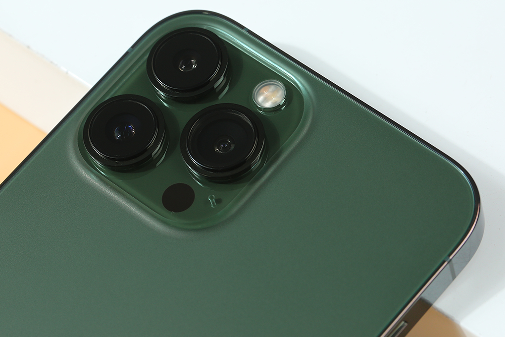 Camera sau linh hoạt cho nhiều bối cảnh chụp